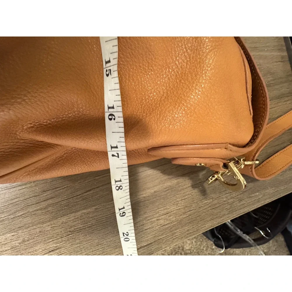 Tory‎ Burch Tan Pebbled Leather Hobo Shoulder Bag Crossbody with Dust Bag large